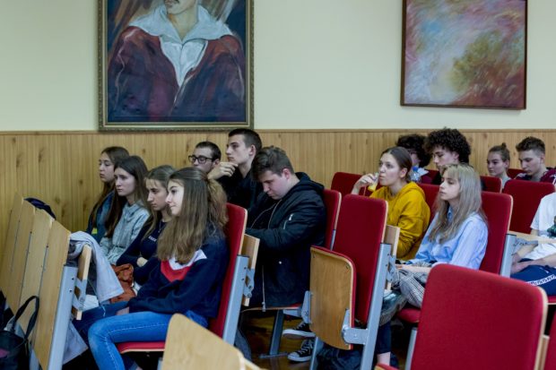 Uczniowie IX LO im. J. Słowackiego
